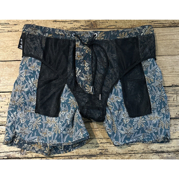 Theory Men’s Size L Floral Print Swim Trunks With Built In Liner NWOT - Picture 7 of 7